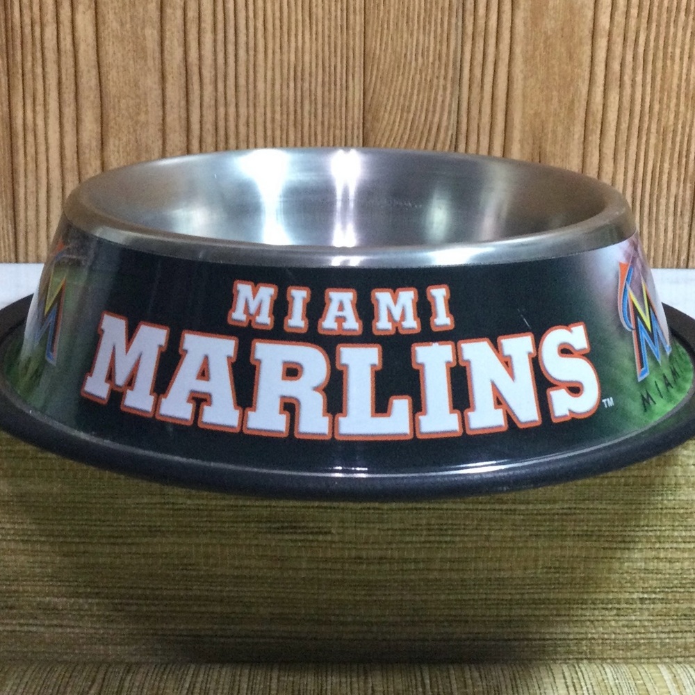 Marlins Stainless Steel Dog
Food Bowl 7.25"